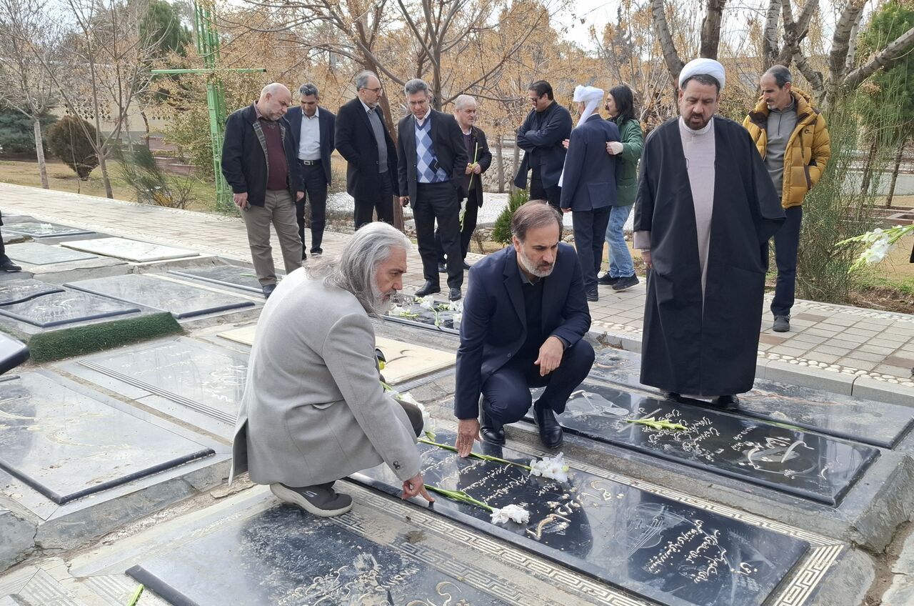 جشنواره چهل‌ویکم موسیقی فجر آغاز شد/ادای احترام به هنرمندان فقید