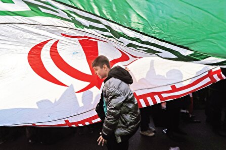 نسبت انقلاب را با نسل امروز ترسیم کنیم