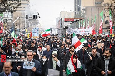 «پنجره»ای به راهپیمایی با شکوه مردم تهران در ۲۲ بهمن ۱۴۰۴