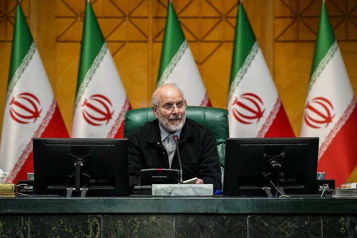 قالیباف: اعتبارات ویژه برای احیای دریاچه ارومیه اختصاص یافته است