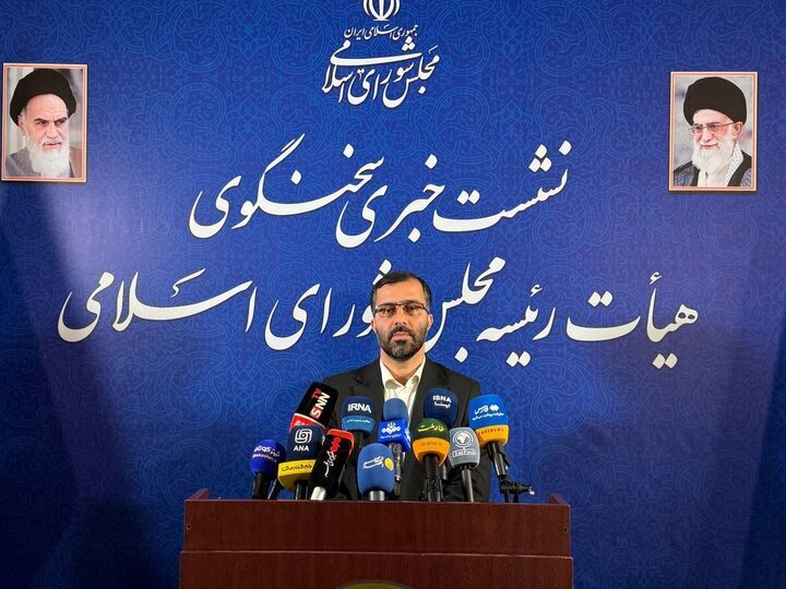 گودرزی: آمریکایی که مردم غزه را به خاک و خون کشید، دلسوز مردم ما نیست