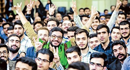 جوان ایرانی «معنا» دارد «میدان» می‌خواهد