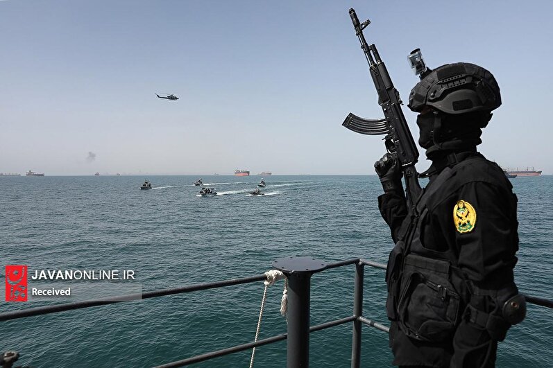 تمرین آزادسازی کشتی ربوده شده در رزمایش مرکب دریایی ایران و روسیه