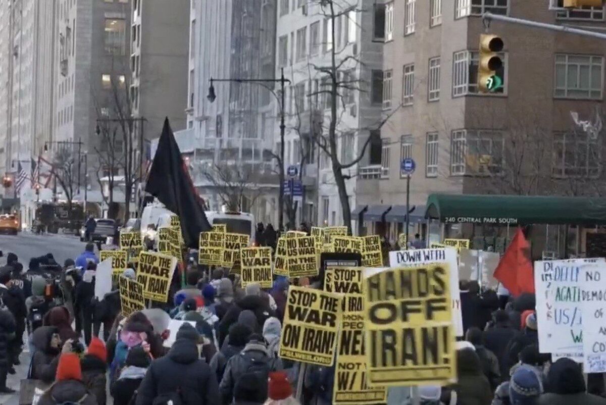 تظاهرات سراسری در آمریکا علیه تجاوز به ایران