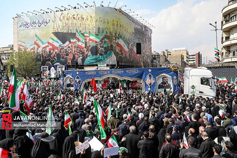 تشییع پیکر شهیدان علی لاریجانی، سردار سلیمانی و شهدای ناوشکن دنا -۱