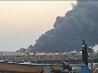 ۱۶ لنج در حمله جنگنده‌های دشمن در بندر لنگه دچار حریق شد