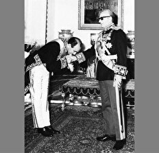 زیست در دایره فرمانبری از انگلستان و شاه