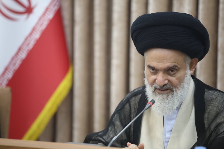محور سخنان رئیس‌جمهور در اجلاس خبرگان رهبری مسائل اقتصادی و فرهنگی بود