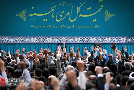 دیدار هزاران نفر از کارگران سراسر کشور با رهبر انقلاب