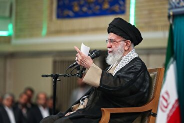 رهبر انقلاب: مصرف تولیدات داخلی که به نفع کارگر است باید به یک فرهنگ تبدیل شود