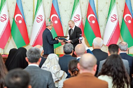 ایران و آذربایجان ۷ تفاهم‌نامه مشترک امضا کردند
