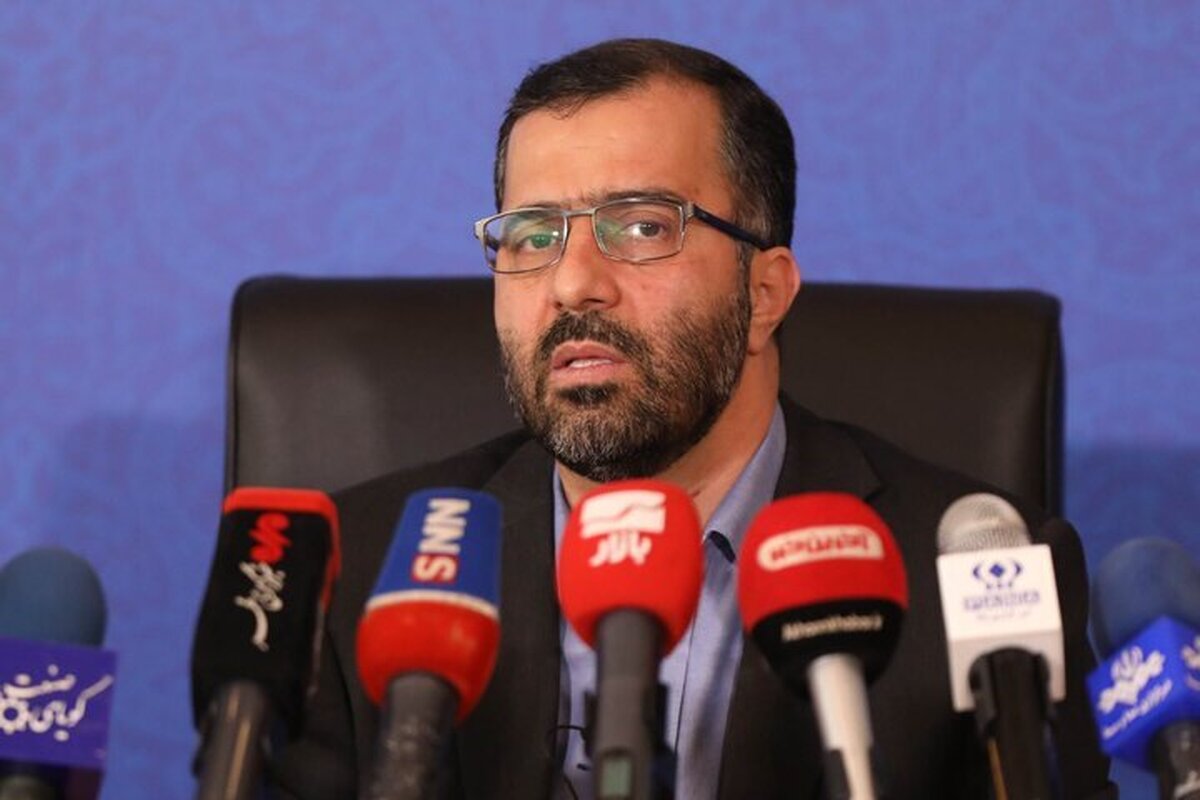 دولت هر چه سریع‌تر وزیر پیشنهادی اقتصاد را معرفی کند