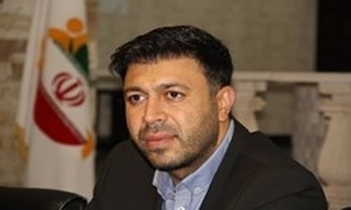 کاشت ۱۵۰۰۰ گل فصلی در قلب شهر مهستان