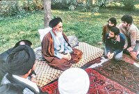 رضاخان با کودتا، سرنیزه و حبس سلطنت را قبضه کرد