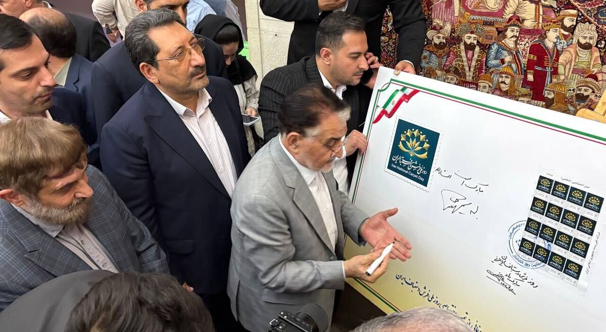 اتابک: صادرات فرش را با معاهده‌های بین المللی احیا می‌کنیم‌