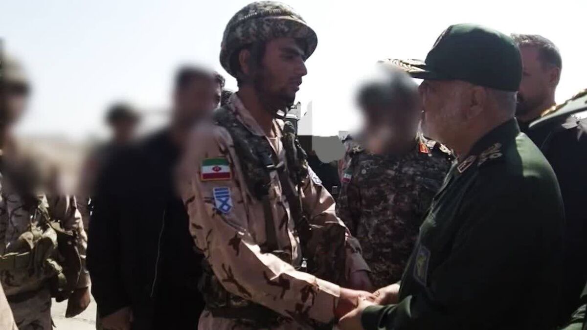 فرمانده کل سپاه پاسداران از یگان‌های دریایی تنگه هرمز و جزایر خلیج فارس بازدید کرد
