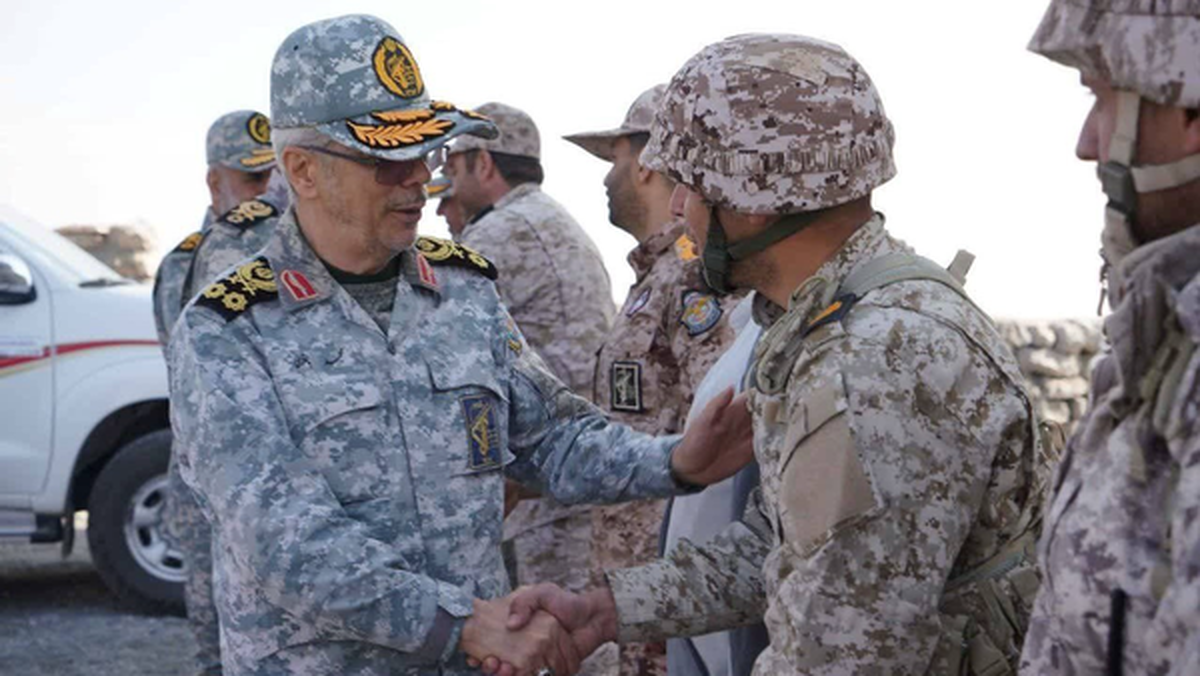 سرلشکر باقری: امنیت پایدار در آذربایجان غربی و کردستان برقرار است