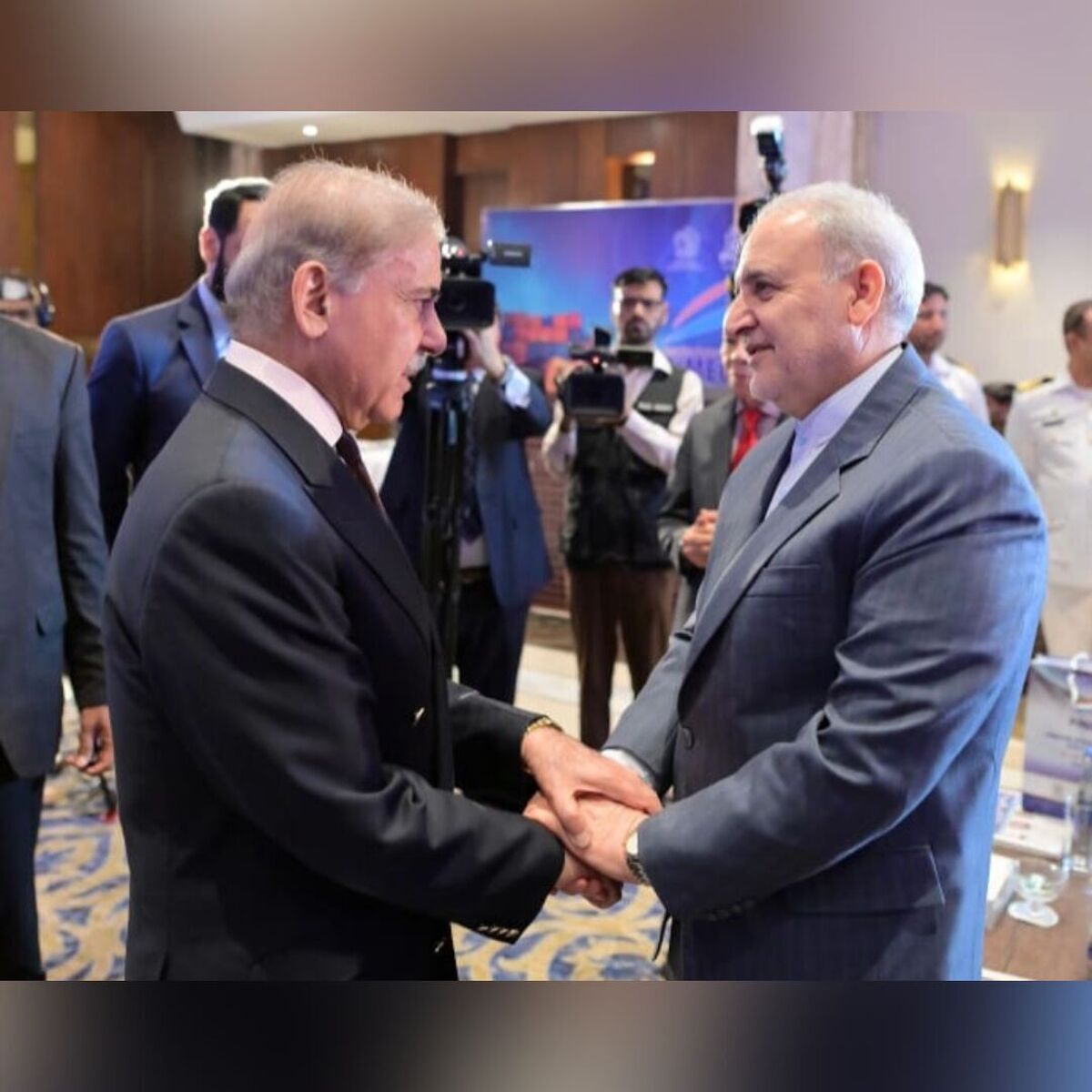 دیدار شهباز شریف با سفیر ایران؛ تجدید همبستگی با ملت ایران در مقابل تجاوزگری اسرائیل