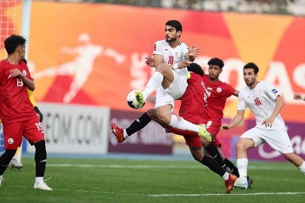 مهاجم جوان با استقلال تمام کرد؟
