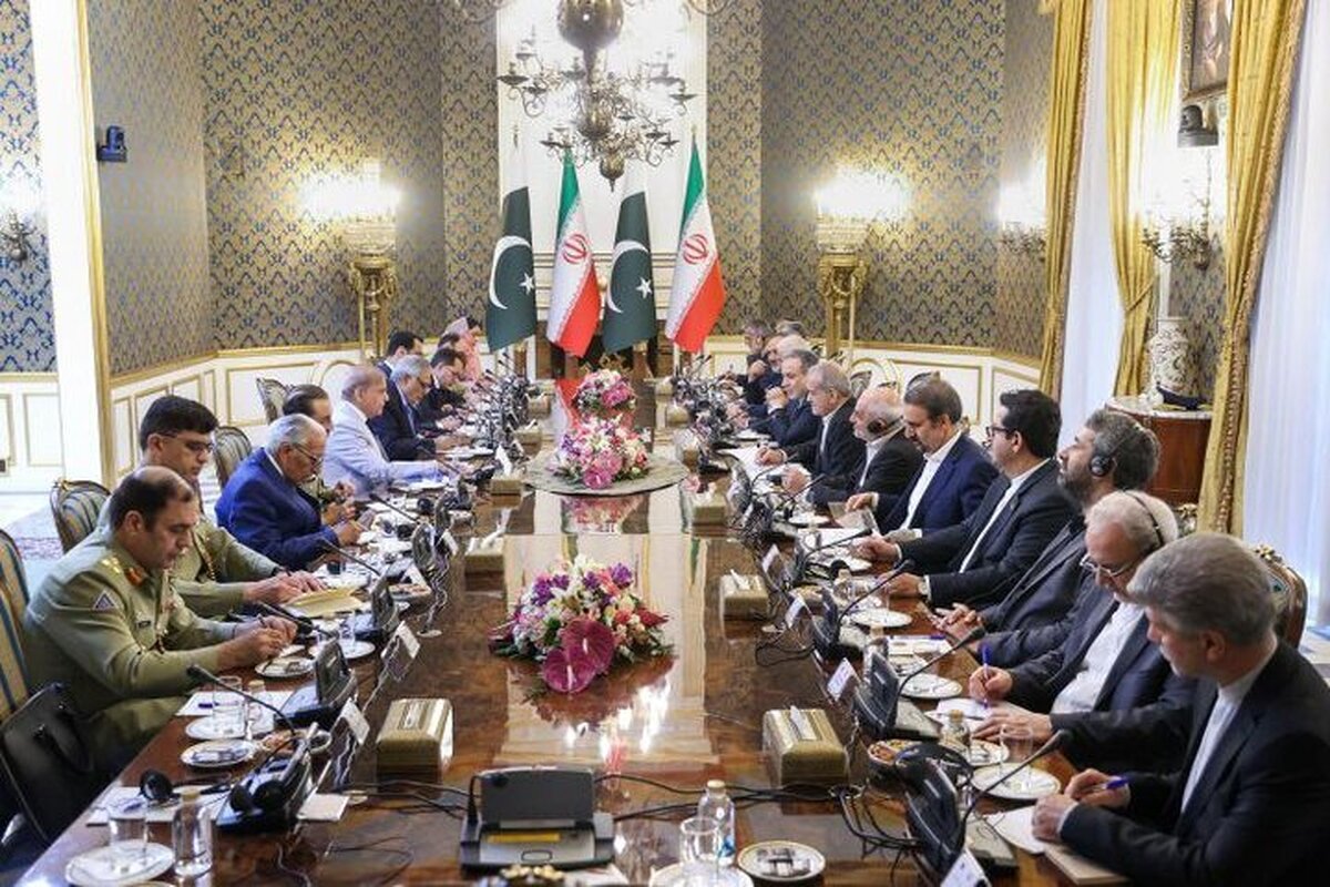 نشست مشترک هیئت‌های عالی‌رتبه ایران و پاکستان برگزار شد