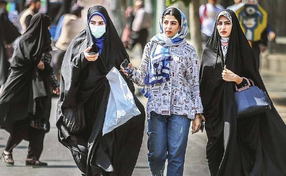 مفاهیم عفاف و حیا در تار و پود لباس ایرانی تنیده شده است