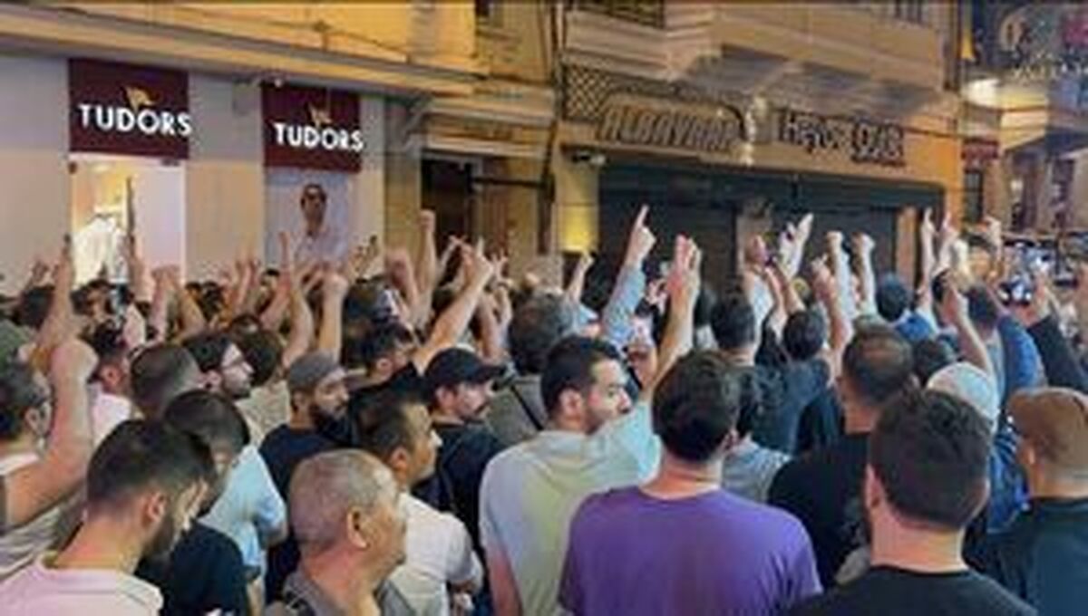 کاریکاتور توهین‌آمیز به پیامبر اسلام واکنش مردم ترکیه را برانگیخت