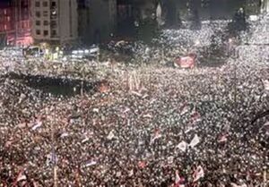 تشدید بحران داخلی در صربستان در سایه تداوم اعتراضات ضد دولتی