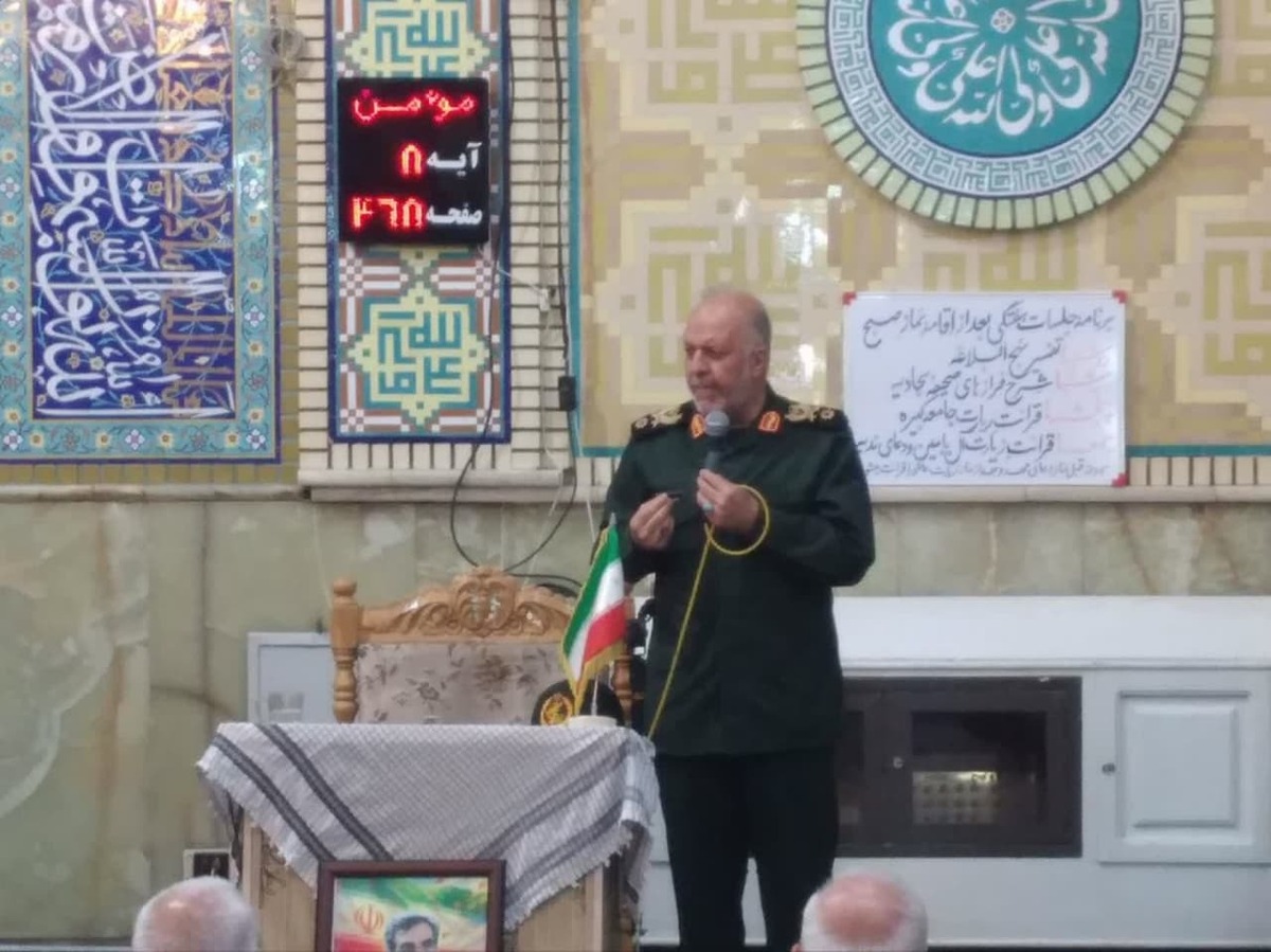 ملت ایران با خون شهدا عهد بسته و تسلیم فشار دشمن نخواهد شد