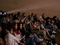 سینما سیار انجمن سینمای جوانان ایران، پیام‌آور شادی و امید برای کودکان در روز‌های مقاومت