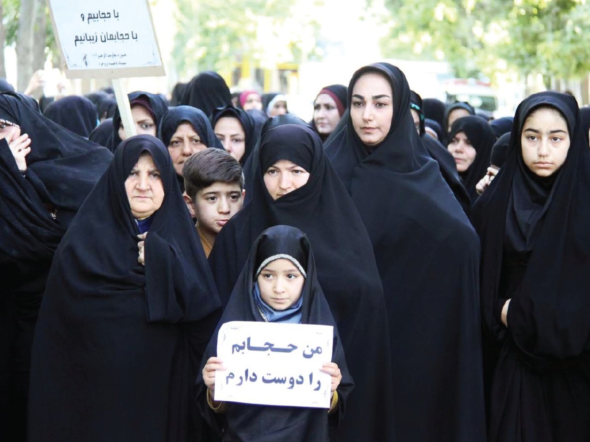 حجاب فقط یک پوشش فردی نیست، پرچم فرهنگی جامعه ماست