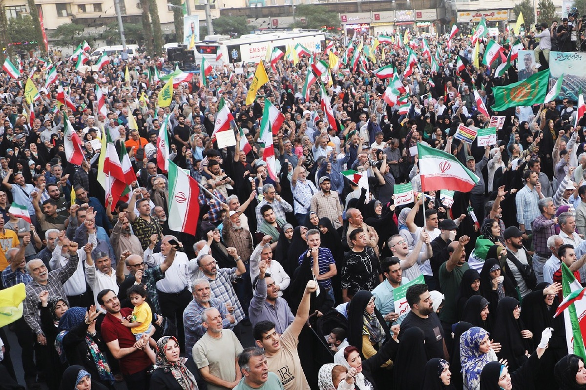 یک تندرو می‌تواند با چند واسطه عنصر دشمن باشد