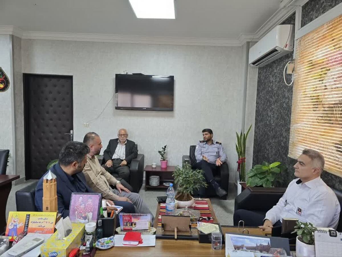 نشست مشترک رئیس ناحیه مرکزی گرگان با ریاست سازمان آتش‌نشانی گرگان