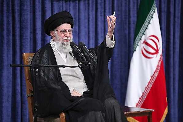 رهبر انقلاب: همه بدانند خدای متعال نصرت را برای ملّت ایران تضمین کرده است