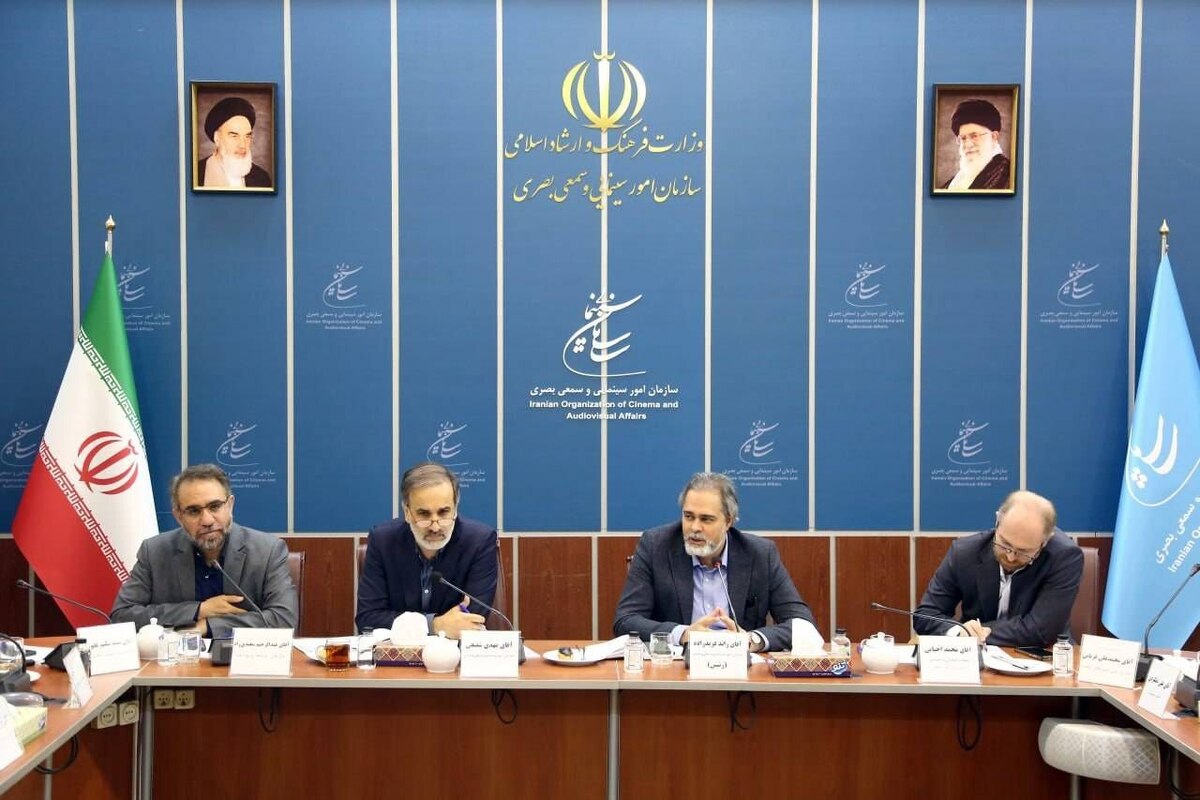 سینما در روز‌های جنگ تعطیل نشد/ هنرمندان ما دشمن را ناامید کردند