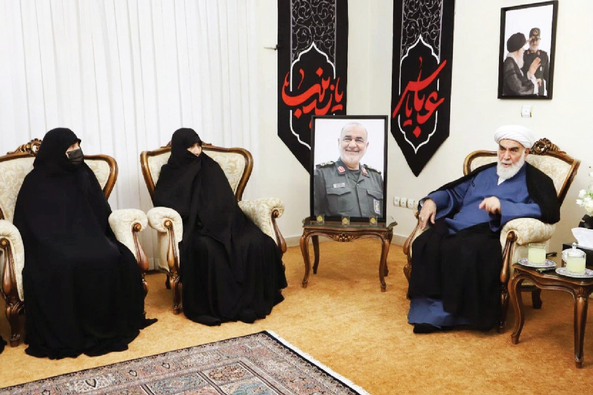 ابلاغ سلام رهبر معظم انقلاب به خانواده شهید سلامی