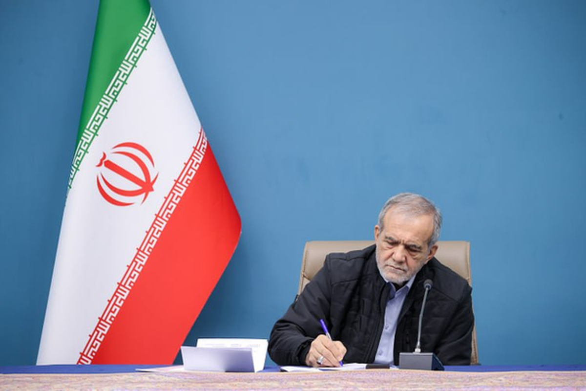 پیام پزشکیان به مردم: افتخار پیروزی برای ملت ایران است/ دشمن تنبیهی سخت متحمل شد