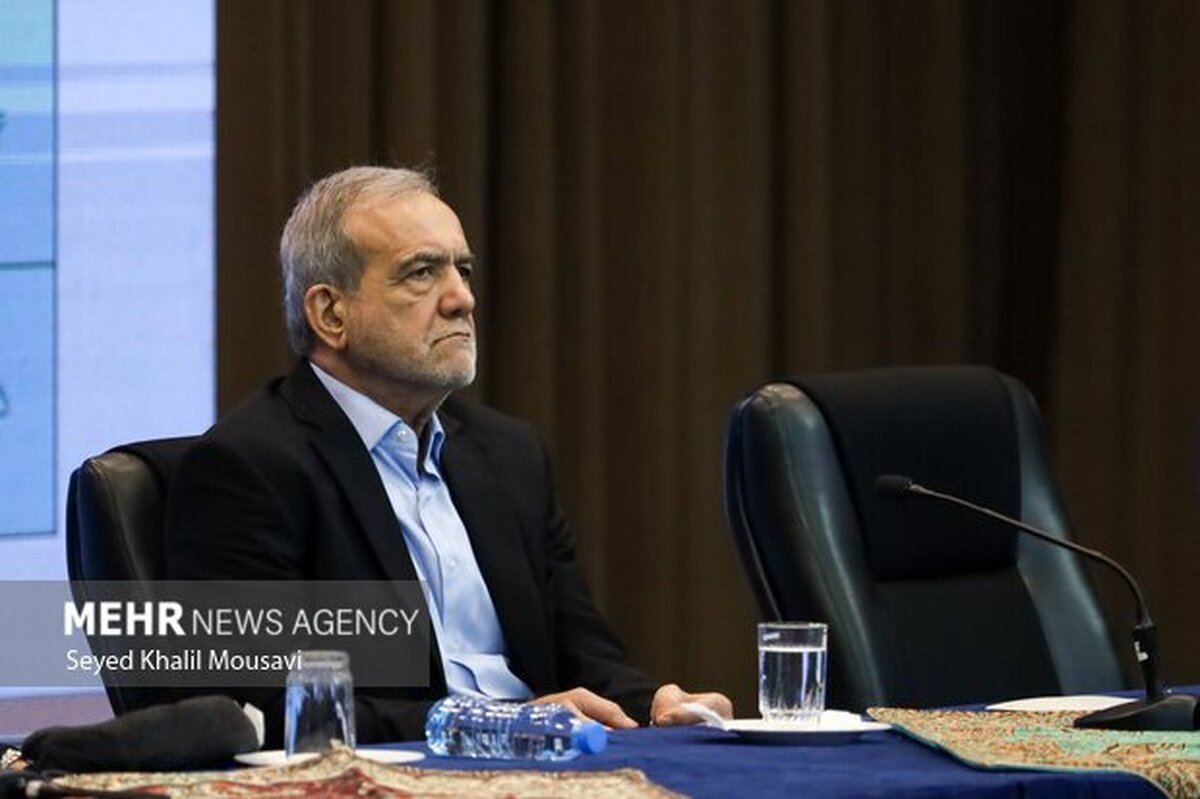 دیدار پزشکیان با فرماندهان و جمعی از کارکنان فراجا
