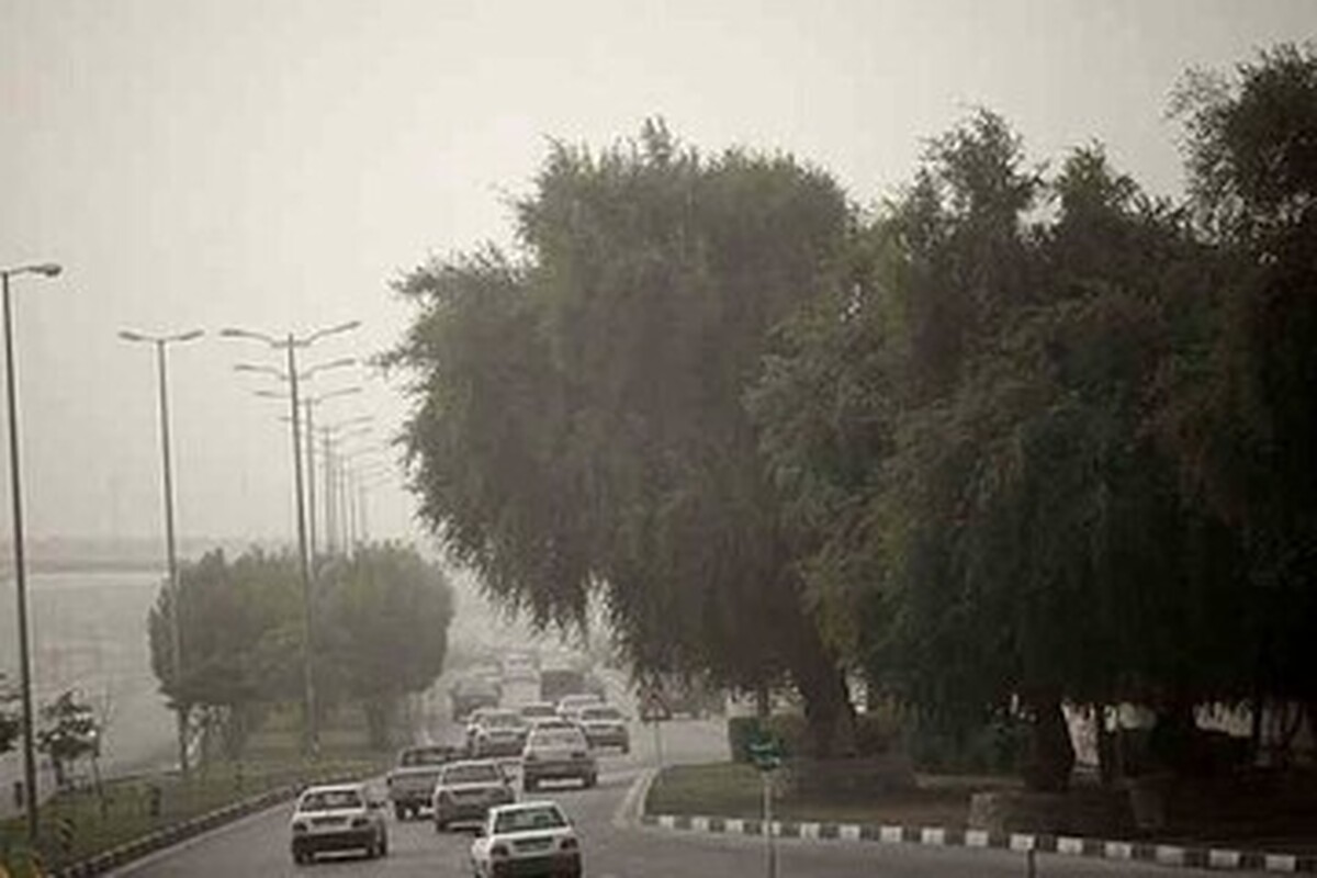 باد شدید و گردوخاک در ۱۳ استان