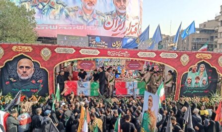تشییع پیکر ۶۰ شهید اقتدار در تهران؛ تجلی وحدت و استکبارستیزی در محرم