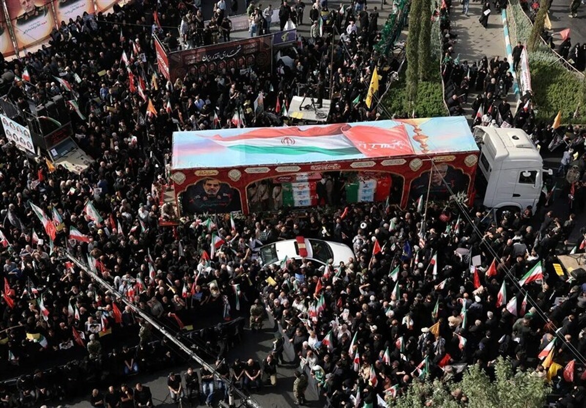 مراسم تشییع تهران، صهیونیست‌ها را انگشت به دهان گذاشت