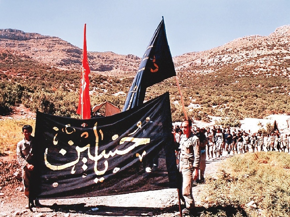 حمله به دشمن با رمز یا حسین (ع)
