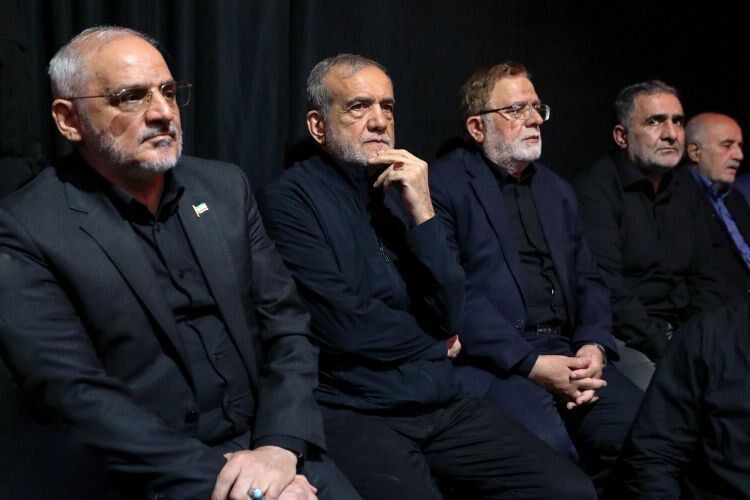 پزشکیان: مردم باید با افکار و دیدگاه‌های افرادی مثل شهید باقری آشنا شوند