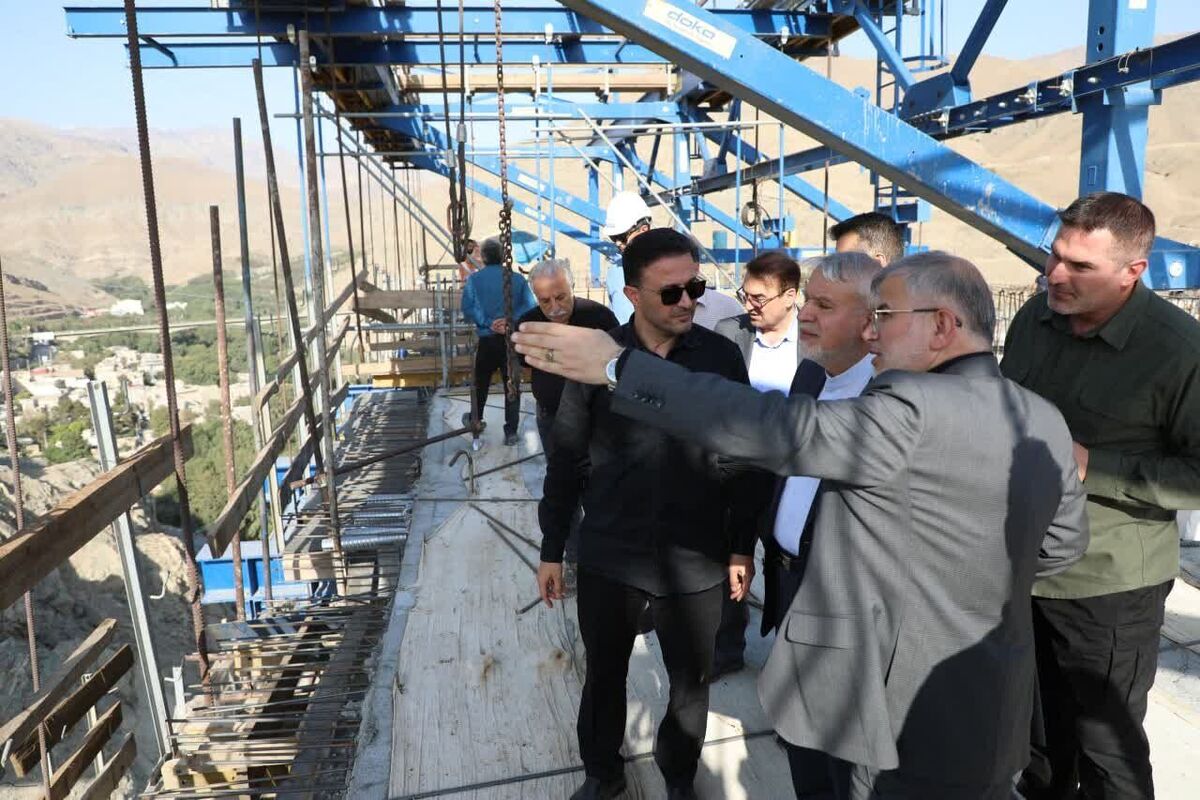 وزیر میراث فرهنگی: پل‌های آزادراه شمالی کرج نماد توان مهندسی ایرانی است