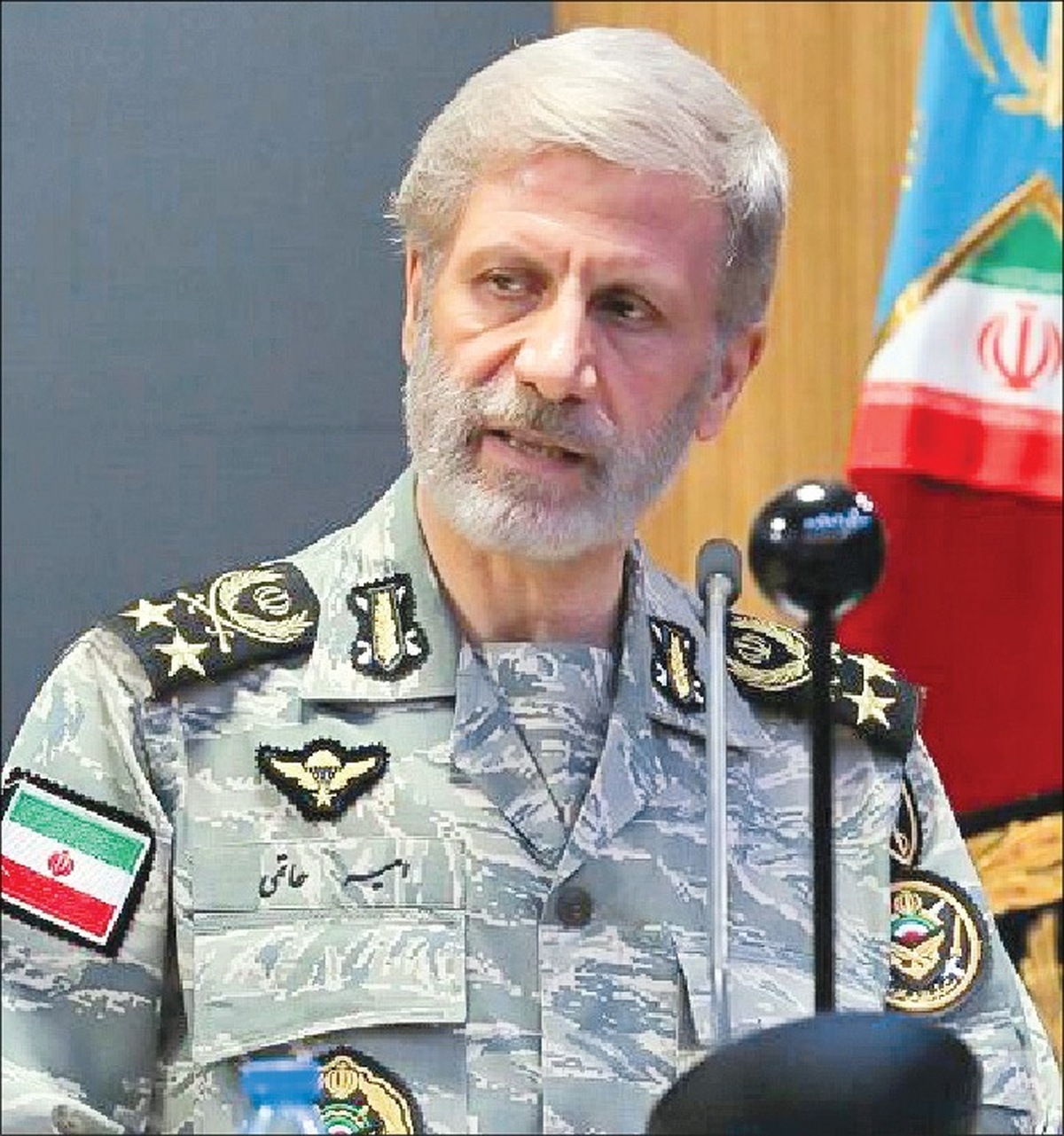 تهدید دشمن را تمام‌شده تلقی نمی‌کنیم