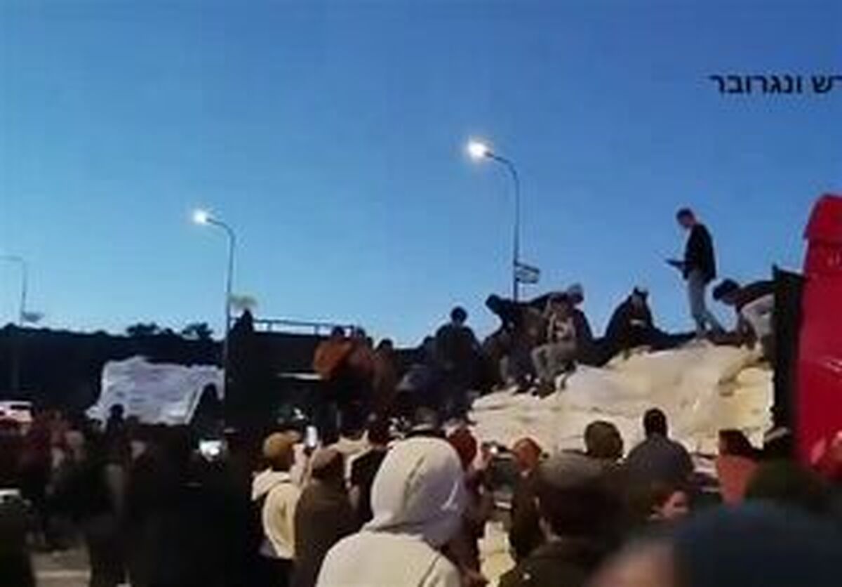 شهادت ۲۰ فلسطینی در غزه بر اثر حمله هوایی به کامیون حامل غذا
