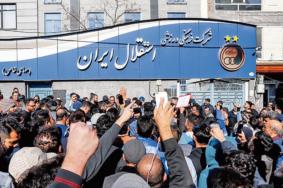 خودزنی به سبک آبی‌ها