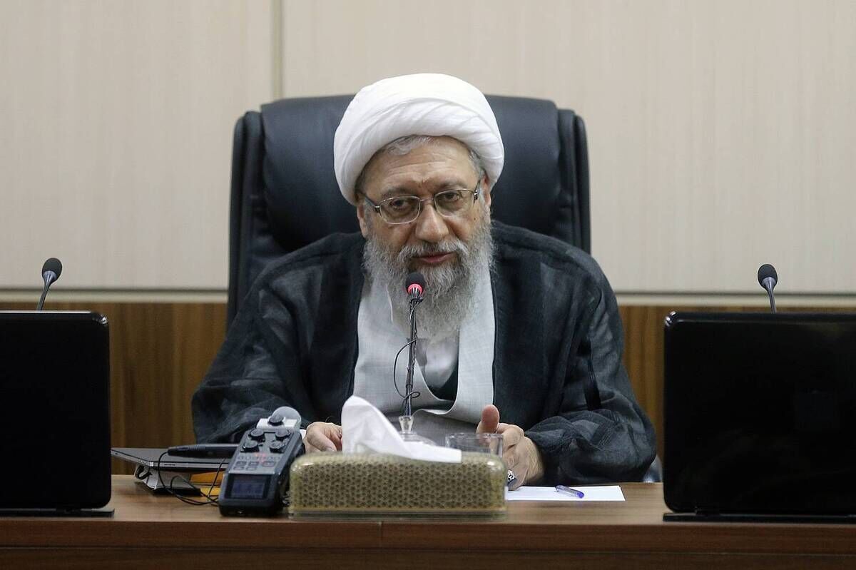 آیت‌الله آملی‌لاریجانی: مکانیسم ماشه در وضعیت فعلی برجام، هیچ سند حقوقی ندارد