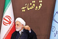 عجیب است که راه‌حل‌ها را در امریکای دغلکار می‌بینید 