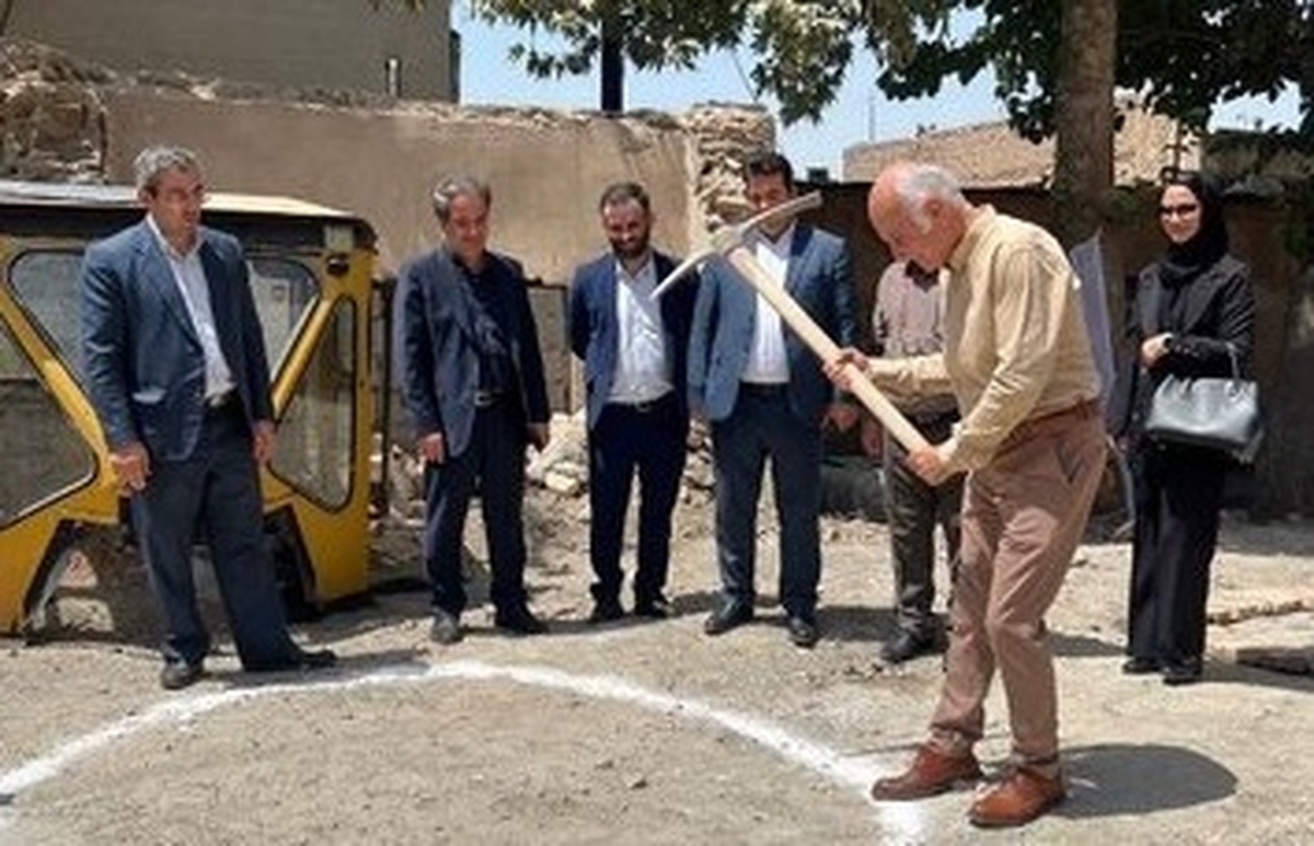 آغاز عملیات اجرایی پروژه نوسازی بافت فرسوده در منطقه ۱۰ کرج با تجمیع ۱۱ پلاک