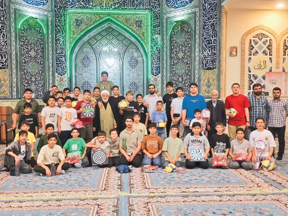 مسجدی موفق است که با همدلی و همفکری اهالی محله اداره شود